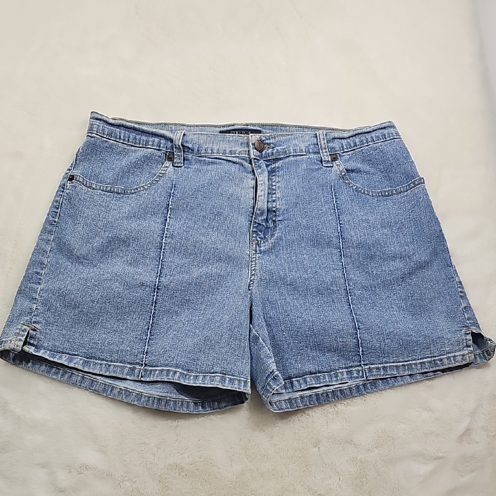 Bill Blass Jeans Stretch Shorts Size 12